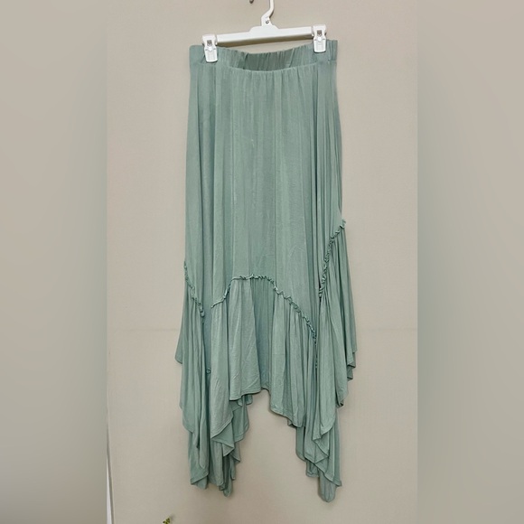 Three Bird Nest - Forever Beaty Maxi Skirt in Sage - Picture 4 of 5